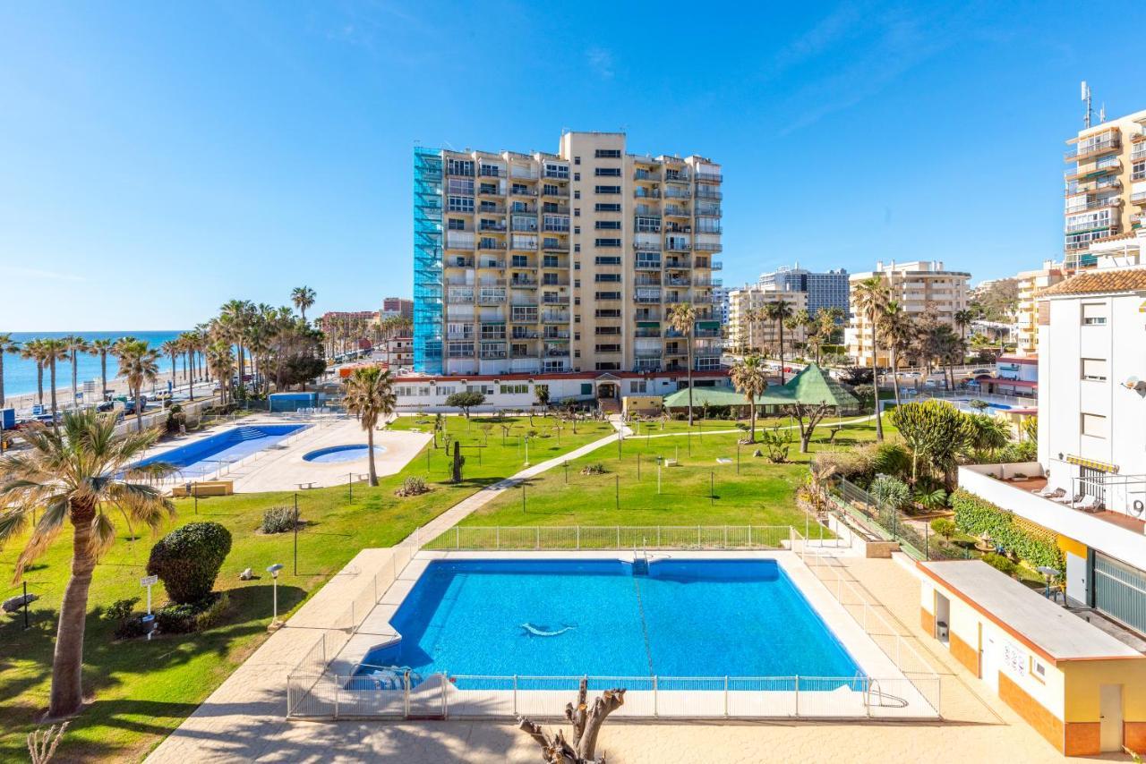 Sunny Seaside Apartment Arroyo De La Miel Bagian luar foto