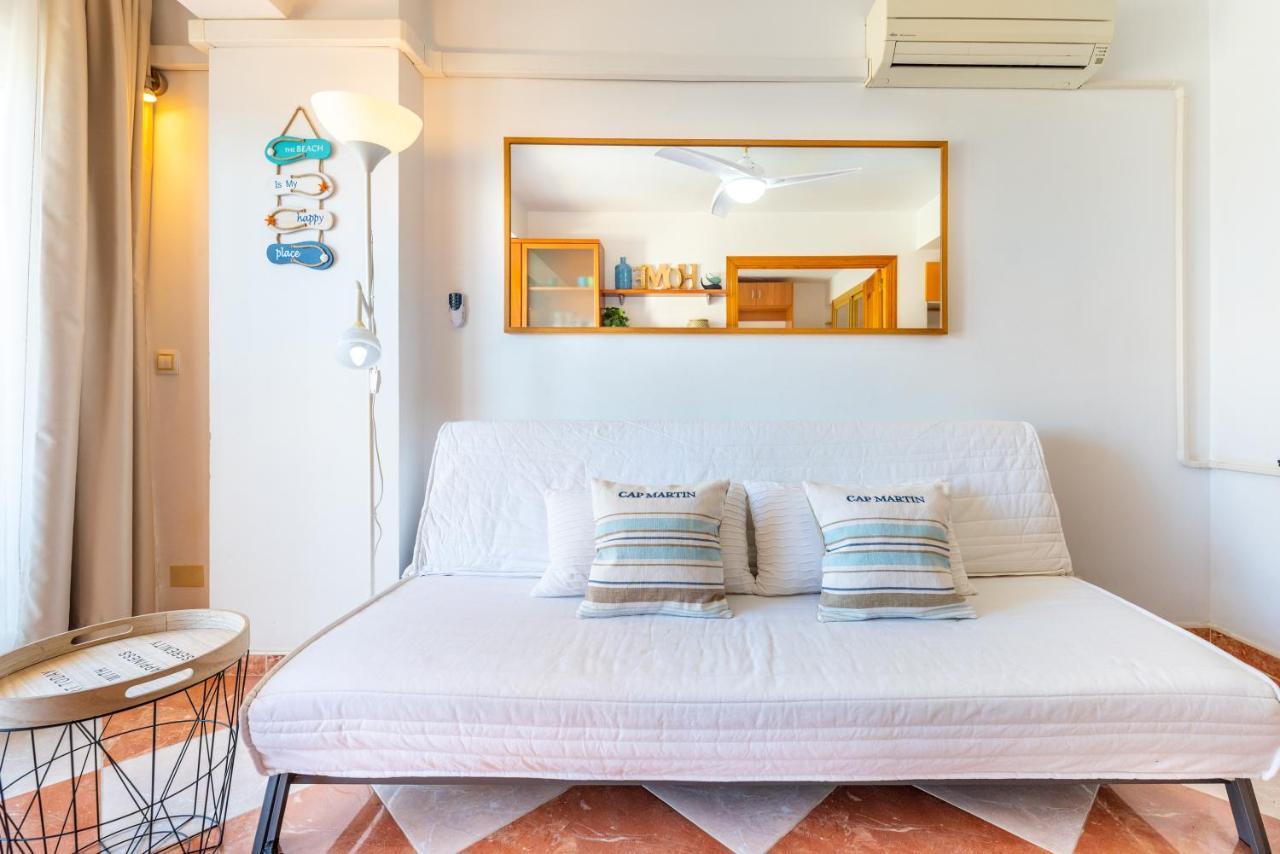 Sunny Seaside Apartment Arroyo De La Miel Bagian luar foto