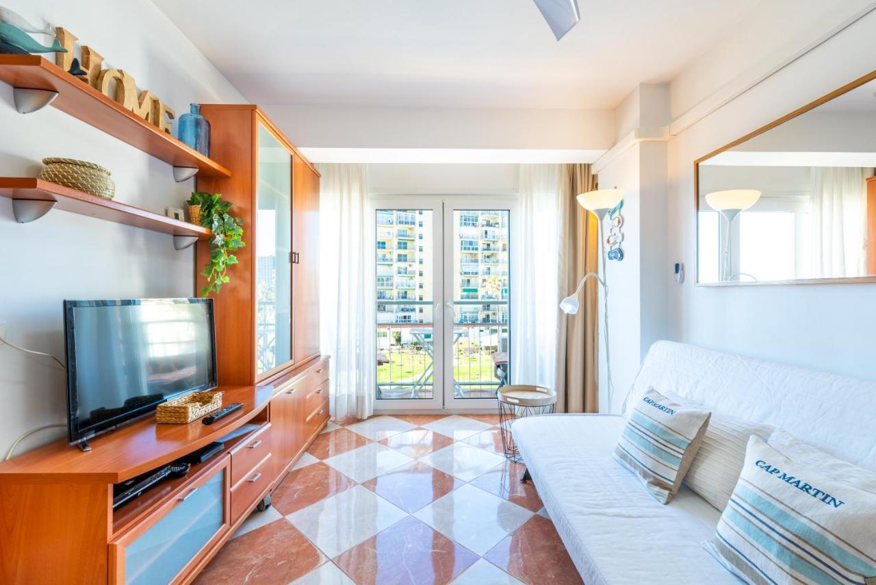 Sunny Seaside Apartment Arroyo De La Miel Bagian luar foto