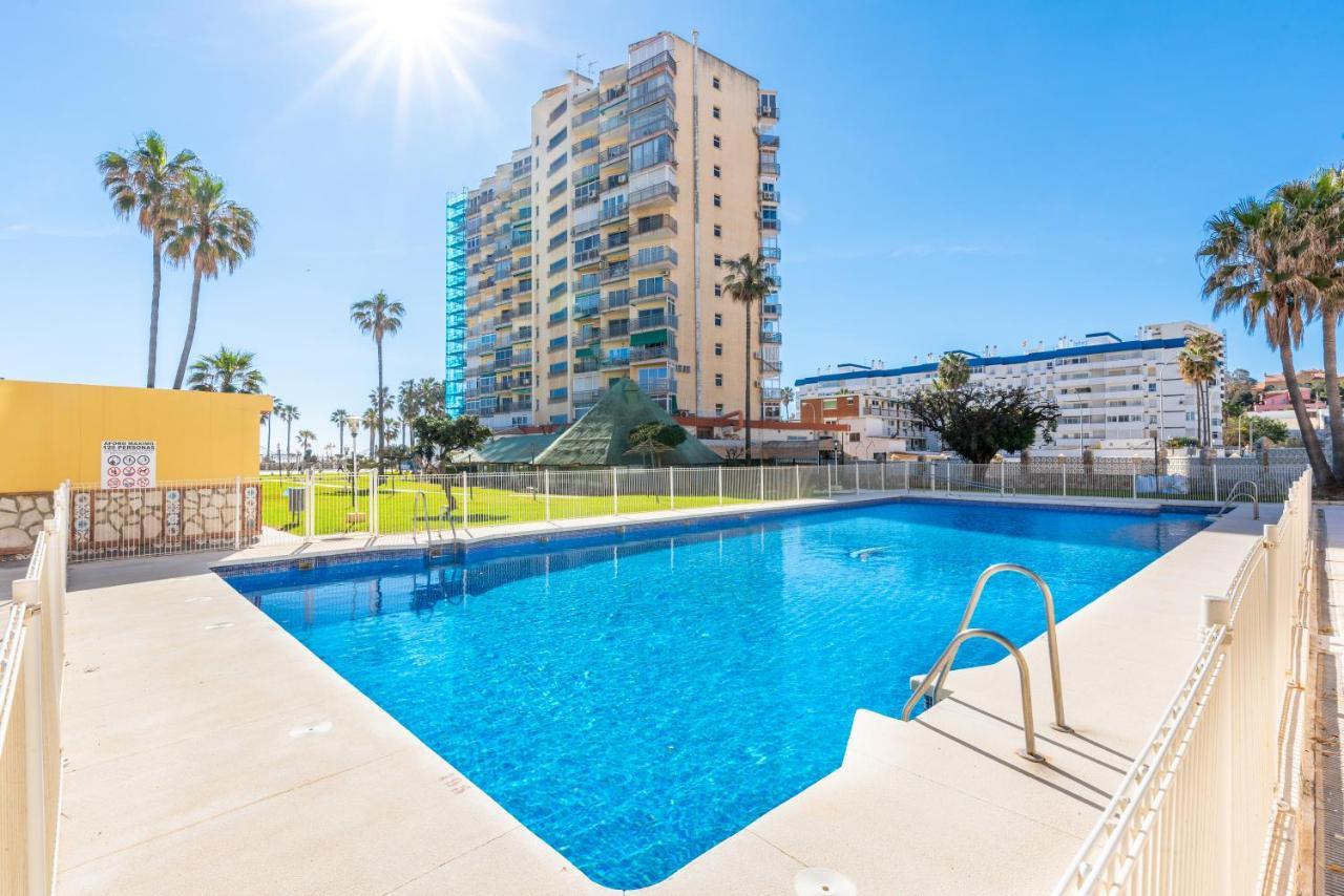 Sunny Seaside Apartment Arroyo De La Miel Bagian luar foto