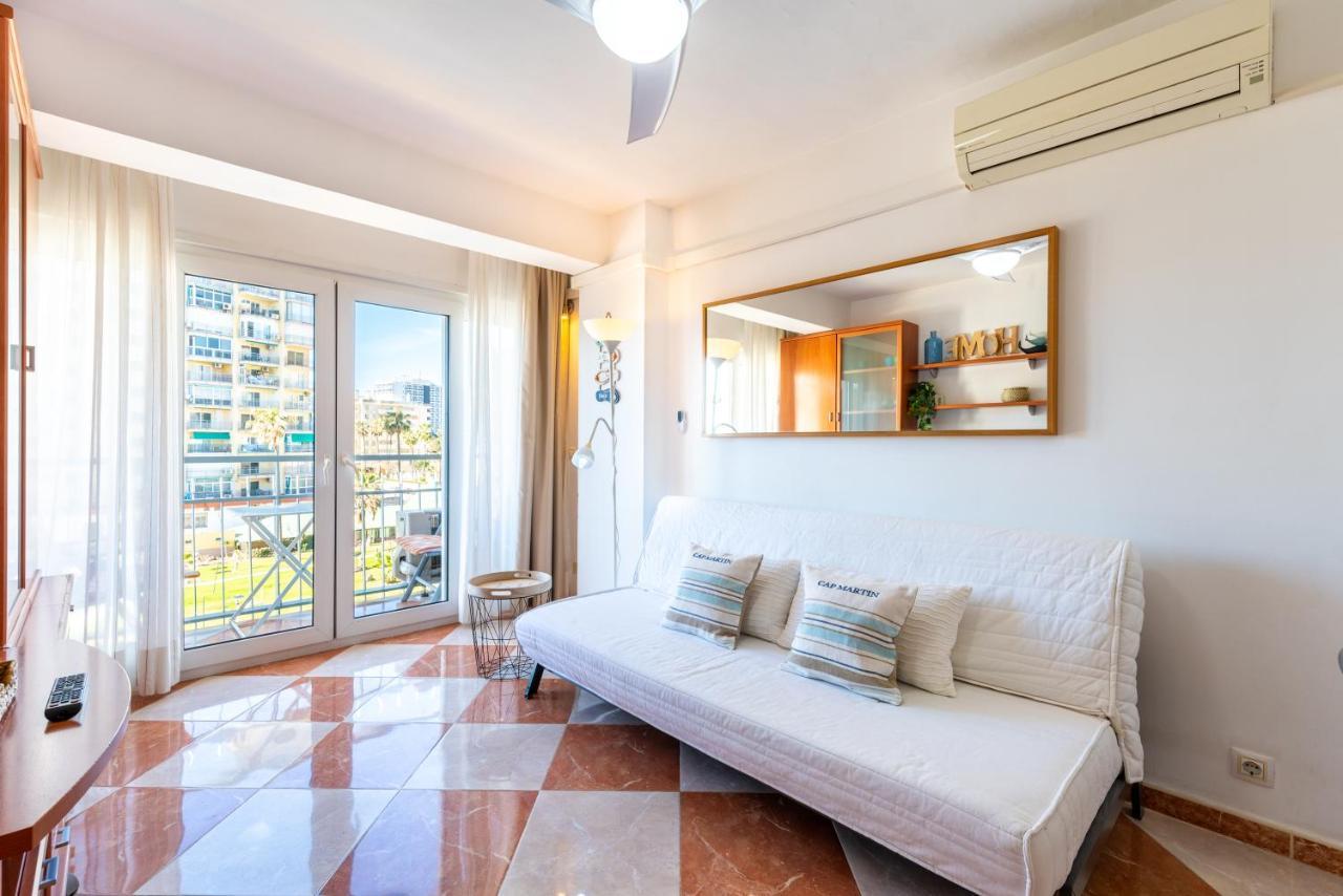 Sunny Seaside Apartment Arroyo De La Miel Bagian luar foto