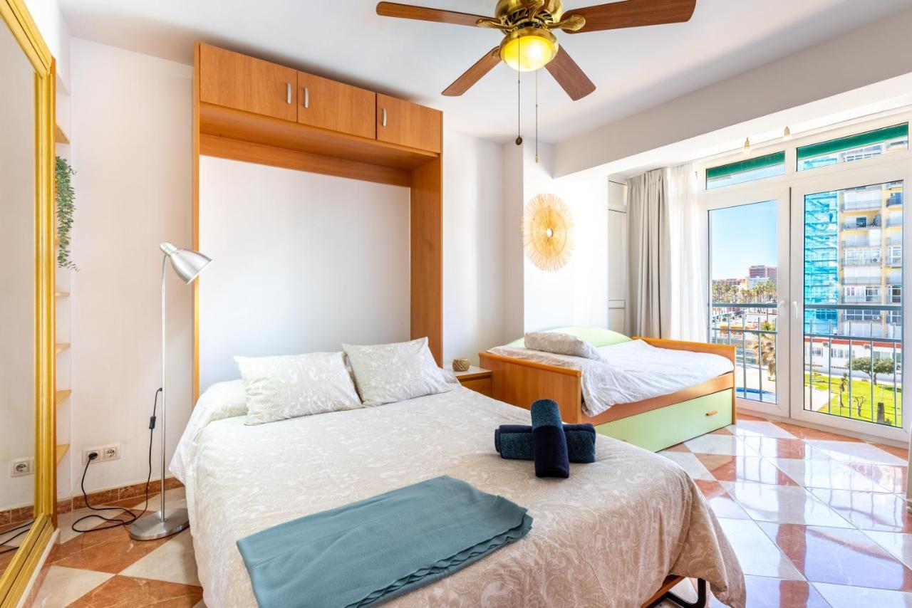 Sunny Seaside Apartment Arroyo De La Miel Bagian luar foto