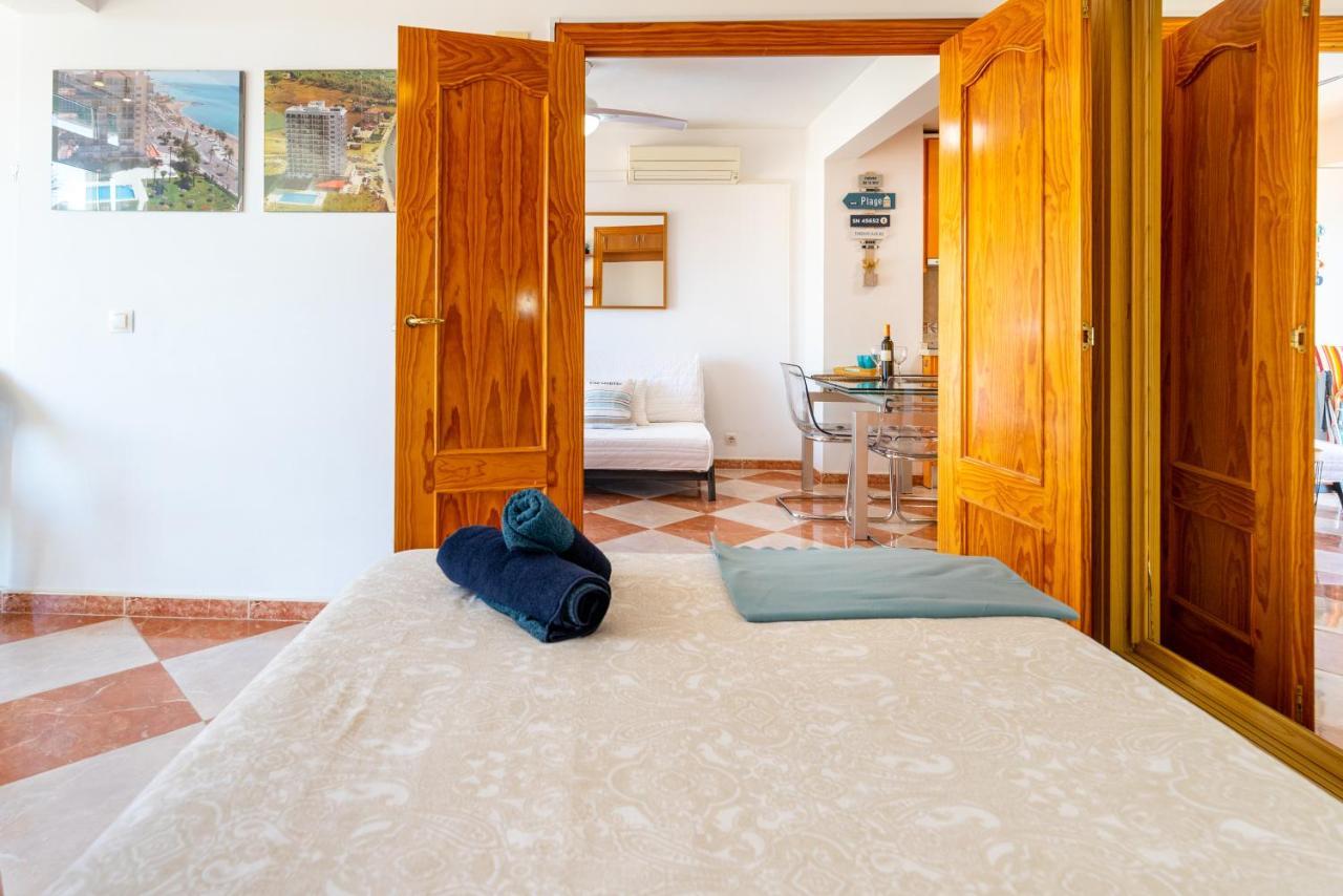 Sunny Seaside Apartment Arroyo De La Miel Bagian luar foto